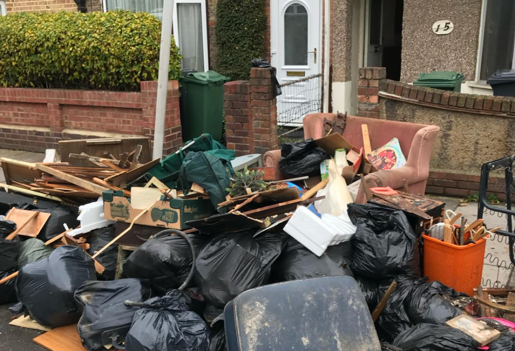 Same-Day Commercial Waste Removal in London: When Do You Need It?